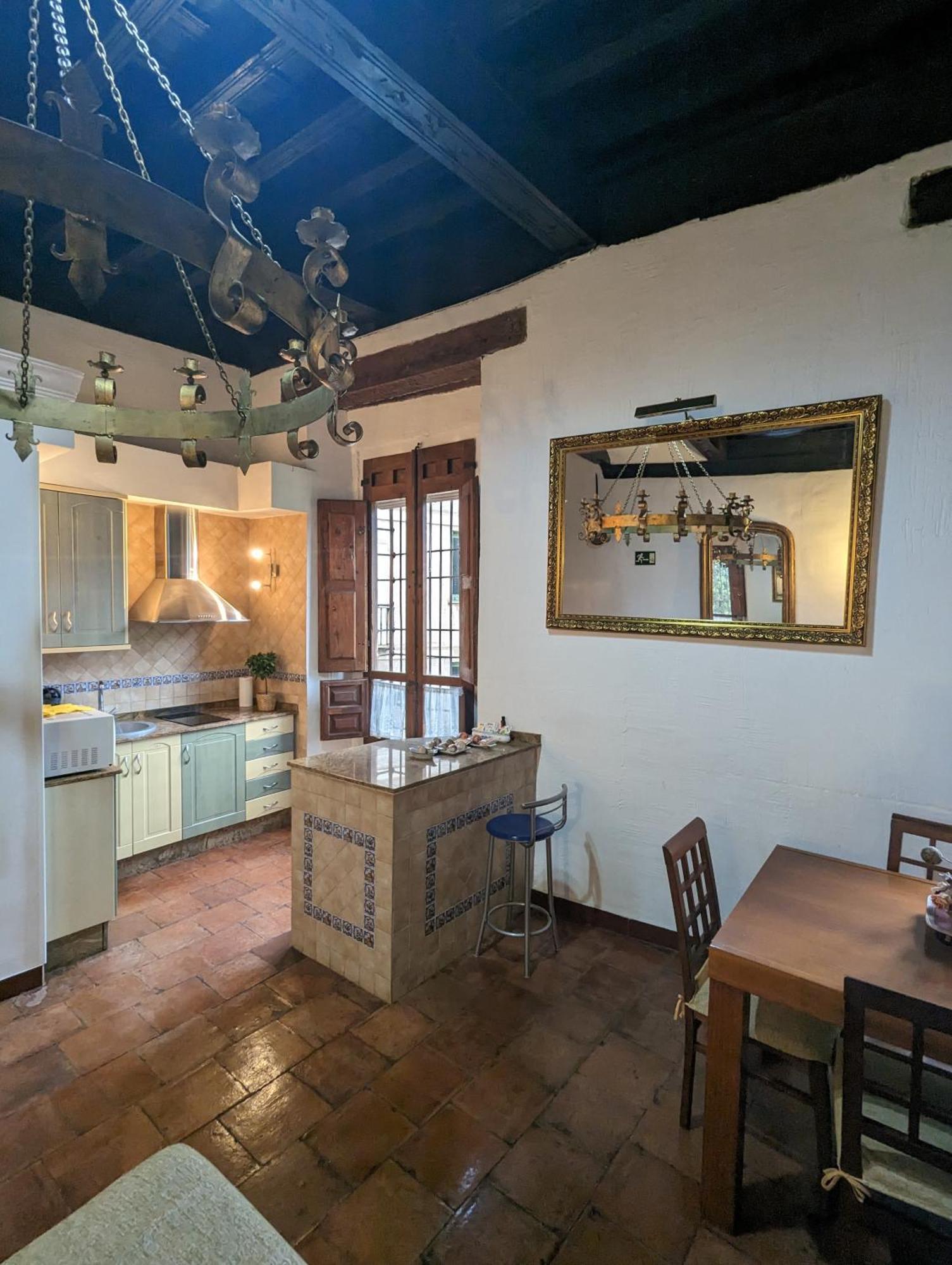 At Casa De Alfonso Viii Apartment